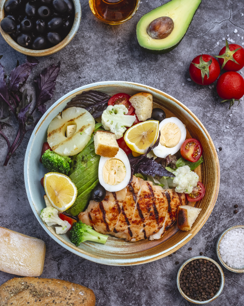 High-Protein Vegetarian Meals for Muscle Recovery 11 top view healthy diet salad with grilled chicken broccoli cauliflower tomato lettuce avocado lettuce